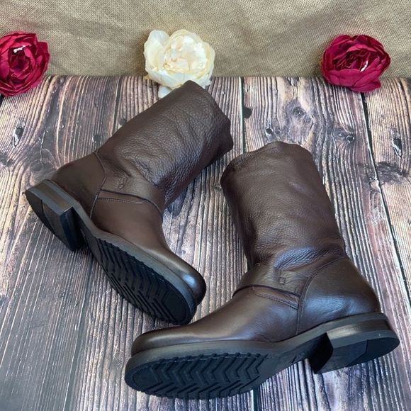 Frye Dark Brown Leather Veronica Short Boots sz7 but best for sz 6 1/2 - Picture 8 of 8